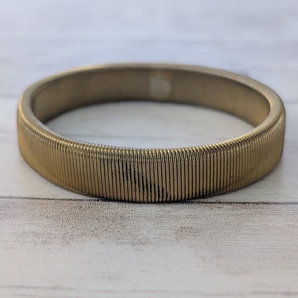 Vintage Stretch Bracelet - Goldish Brassy Tone - Tarnished